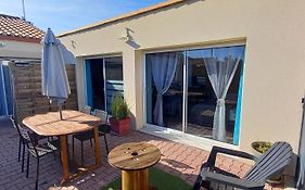 Studio location saisonnière bord de mer.